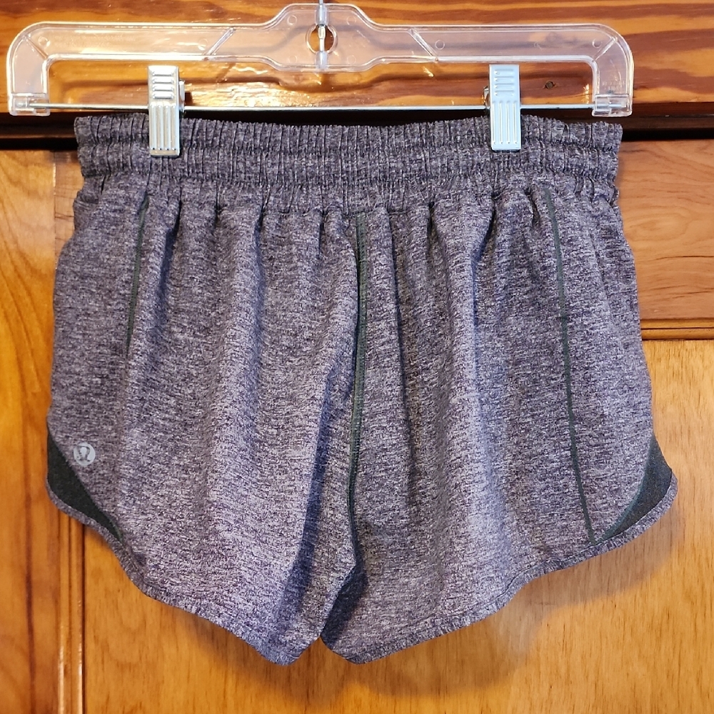Lululemon Hotty Hot II Shorts Size 6